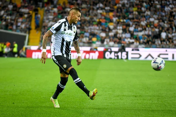 Udinese 'den Roberto Maximiliano Pereyra İtalya futbol takımı Serie A maçında Udinese Calcio - Udine' deki Dacia Arena Stadyumu 'nda AS Roma - Ettore Griffon