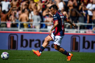 Bologna 'nın Gary Medel portresi İtalyan futbolu Serie A maçında Bologna FC - ACF Fiorentina maçı sırasında İtalya' nın Bologna kentindeki Renato Dall 'Ara Stadyumu' nda 11 Eylül 2022