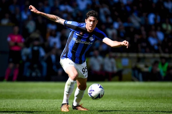 Inter 'in Alessandro Bastoni portresi İtalyan futbolu serisi A maçında Udinese Calcio - FC Internazionale at the Friuli - Dacia Arena stadyumu, Udine, İtalya, 18 Eylül 2022 - Fotoğraf: Ettore Griffon