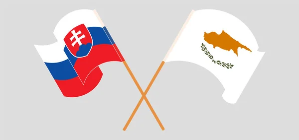 Gekruiste en wapperende vlaggen van Cyprus en Slowakije — Stockvector