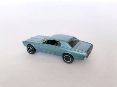 Klasik eski araba ölçeği modeli mini