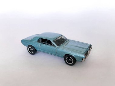 Klasik eski araba ölçeği modeli mini