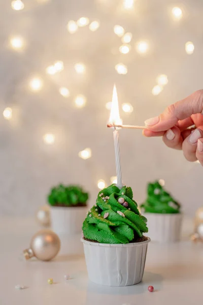Feliz Navidad Feliz Año Nuevo Verde Árbol Navidad Forma Cupcakes —  Fotos de Stock