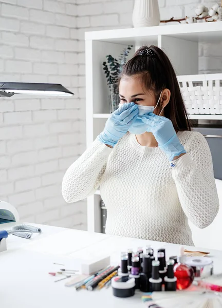 Manikyr Och Pedikyr Salong Covid Och Socialt Avstånd Manikyr Mästare — Stockfoto