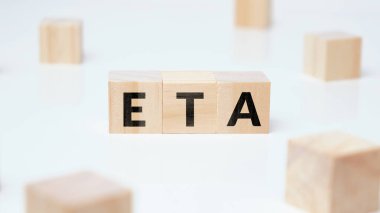 İş kısaltması ya da tahmini varış zamanı tahta bloklar