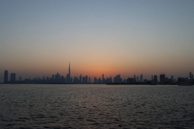 Downtown Dubai üzerinden günbatımı