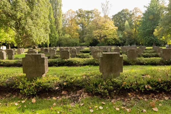 Τάφος Του Παγκοσμίου Πολέμου Στο Νεκροταφείο Της Πόλης Goettingen Γερμανία Φωτογραφία Αρχείου