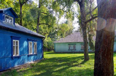 Polonya, Varşova, Dostluk Malikanesi, 29 Eylül 2021. Kültür ve Bilim Sarayı 'nı inşa eden Sovyet sonrası binalar.