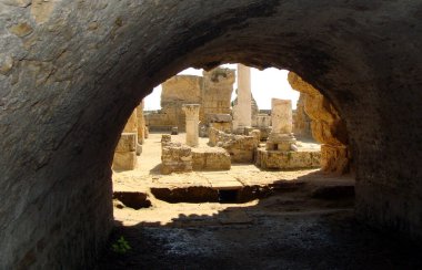 Kartaca ve Tunus harabelerinin bir bölümü                                   