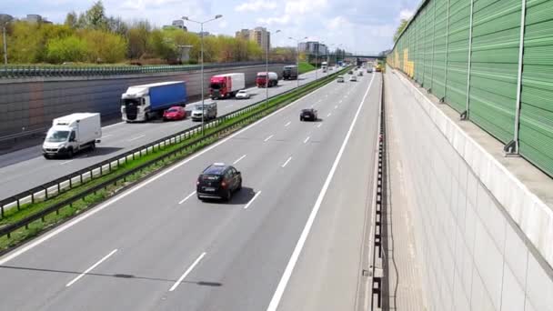 Poland Warsaw Bemowo April 2022 Expressway Aleja Obrocw Grodna Cars — 비디오