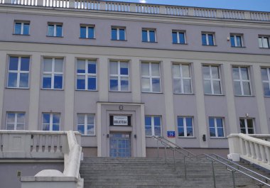 Varşova, Polonya 15 Mayıs 2022 Askeri Teknoloji Üniversitesi Kütüphane Binası