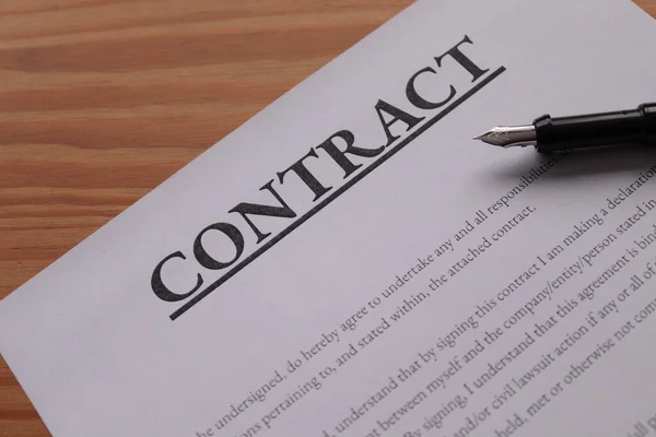 Fountain Pen Lain Contract Paperwork Wooden Table Top Royalty Free Stock Images
