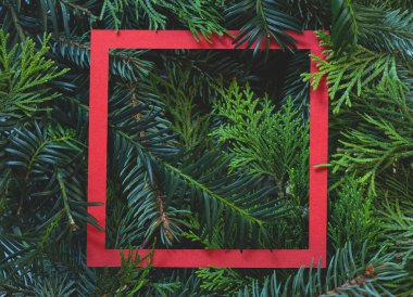 Süslü yeni Yaer ve Noel kırmızı tebrik kartı