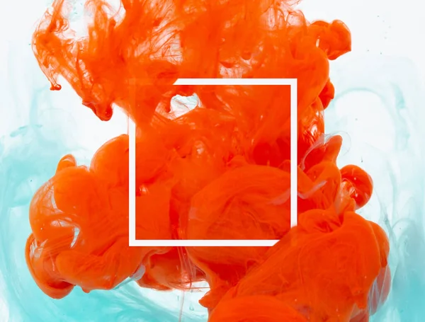 Boş pankartıyla kırmızı ve mavi mürekkep.