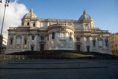 Roma kışın inşa ediliyor