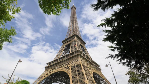 Vista Torre Eiffel Desde Altura Humana — Foto de Stock