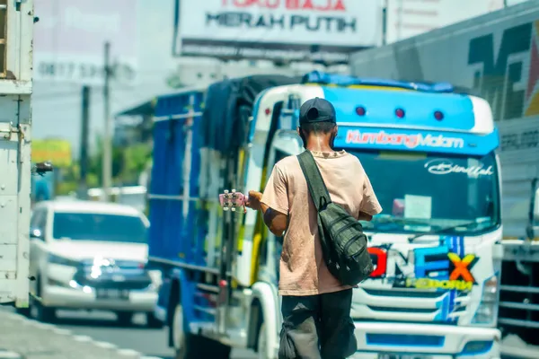 Een Busker Het Gebied Rond Prambanan Temple Actie Klein Geld — Stockfoto