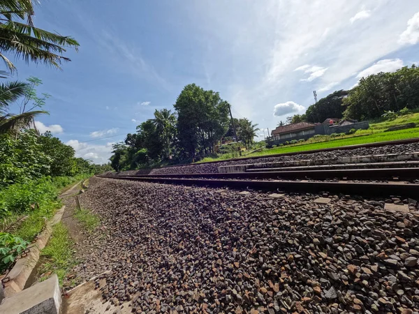 Der Blick Auf Die Eisenbahnstraße Yogyakarta Indonesien Sichtbare Felsen Und — Stockfoto