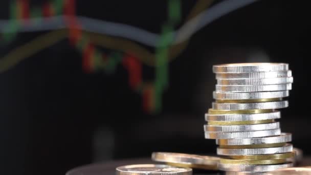 Hromada Spřádání Stříbrných Zlatých Mincí Skákání Forex Výměnný Graf Pozadí — Stock video