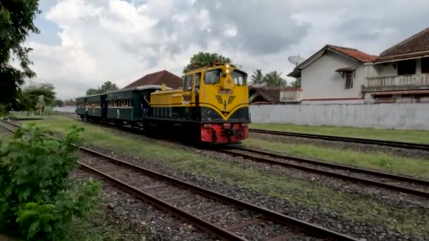 Амбарава Индонезия Июля 2022 Года Древний Поезд Которым Можно Управлять — стоковое видео