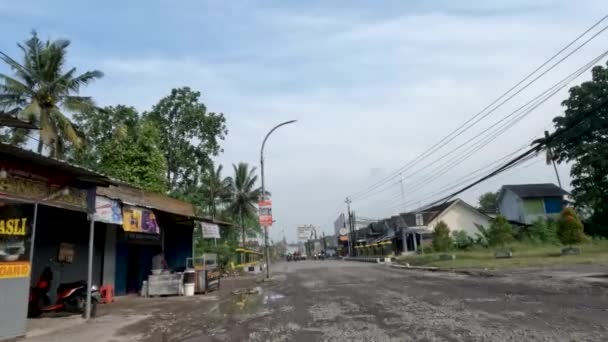 Yogyakarta Indonesia August 2022 Road Conditions Damaged Require Repairs Infrastructure — Stok video