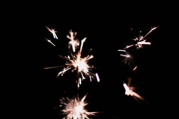 Koyu arkaplanda maytap