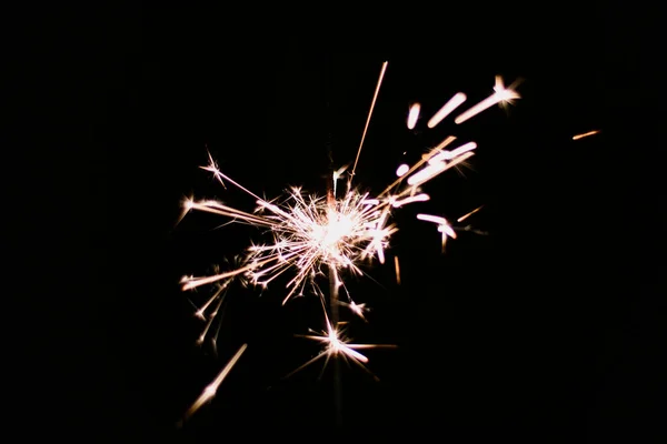 Koyu arkaplanda maytap