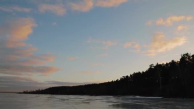 Donmuş denizin yatay dönümü