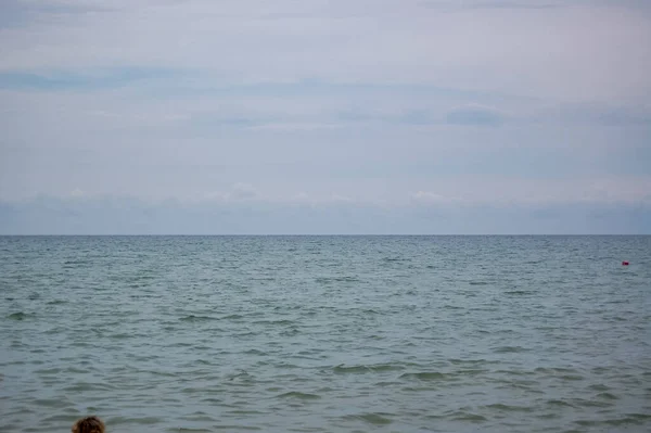 Zusammensetzung Von Meerwasser Und Himmel — Stockfoto