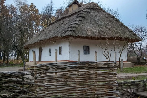 Ukrainska Etniska Utomhus Arkitektur Museibyggnader — Stockfoto