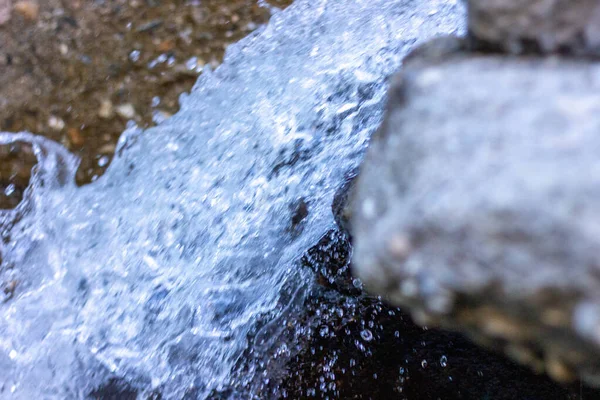 Agua Corriendo Por Arroyo — Foto de Stock