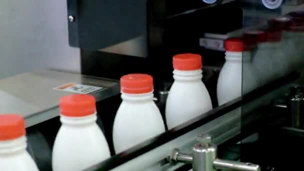 Detailní Plastové Láhve Přepravované Výrobní Linky Průmyslových Strojích Chytré Továrně — Stock video