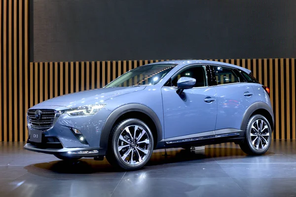 Nonthaburi-Thailand 1 DEC 2020: All-New Mazda CX-3 1 DEC - 13 DEC 2020 IMPACT Challenger Muang Thong Thani 'de 37. Tayland Uluslararası Motor Fuarı 2020' de sergileniyor