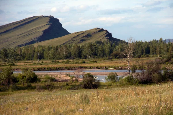 Bergslandskap Ryssland Sibirien — Stockfoto