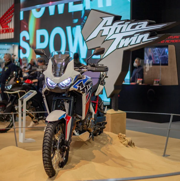 Fiera, Milano, Kasım 2021 - Honda Africa Twin CRF 1000L Macera Gezisi EICMA Motor Show 2021