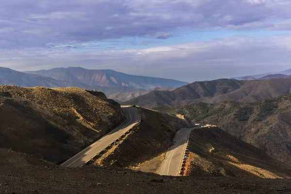 ATLAS dağlarında TIZIN-TICHKA LANDSCAP, FOCCO