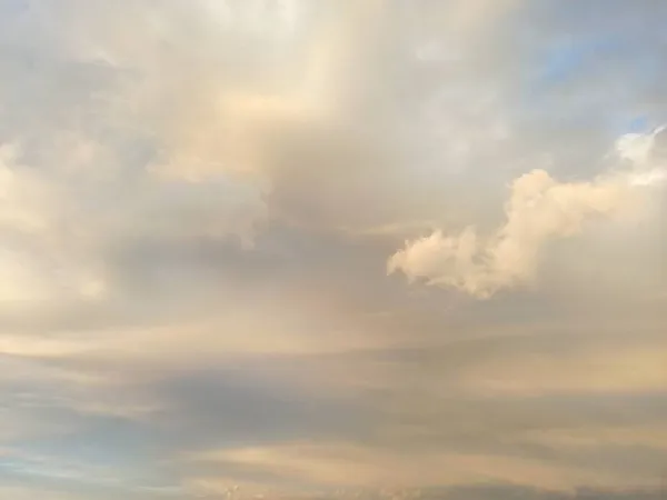 Zonsondergang Wolken Blauwe Lucht Natuur Avond Opkijkend Zon Horizon — Stockfoto