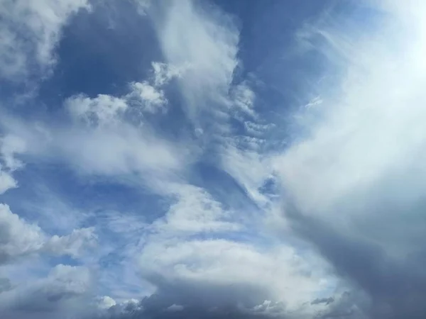 Pôr Sol Nuvens Azul Céu Natureza Noite Olhando Para Cima — Fotografia de Stock