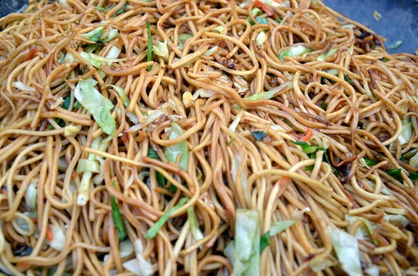 Deliciosa Comida Callejera Cocción Masa Fideos También Conocidos Como Chow — Foto de Stock