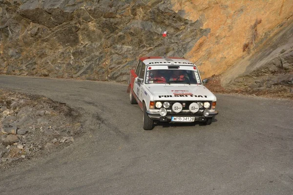 Polski Fiat 125 2016 Году Monte Carlo Historic Rally — стоковое фото