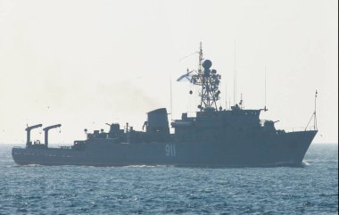 22-11-2021 İstanbul-Türkiye: Rus savaş gemisi Boğaz 'dan geçiyor