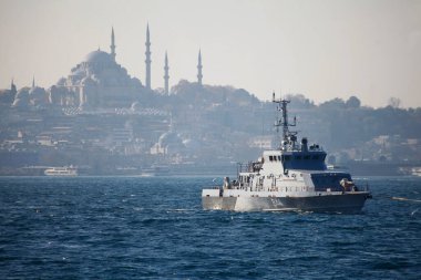 22-11-2021 İstanbul-Türkiye: Rus savaş gemisi Boğaz 'dan geçiyor