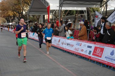 17-Kasım-2013 İstanbul-Türkiye: İstanbul 'da Vodafone 35. İstanbul Maratonu