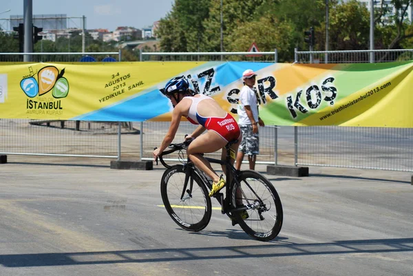 3-8-2013 İstanbul-Türkiye: Triatlon İstanbul Avrupa Kupası 2013