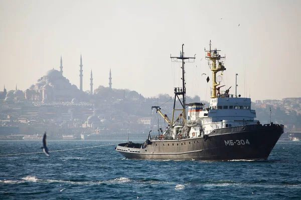 2021 Istanbul Turkey Russian Warship Crosses Bosphorus — Stock Photo, Image