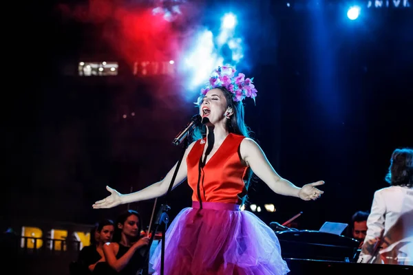 2022 Istanbul Turcia Festivalul Culturii Beyolu Concert Cântăreț Karsu — Fotografie, imagine de stoc