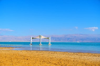 Ölü Deniz turistleri kabul etmeye hazır.