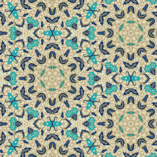 ベージュ色のインドネシアのバティックの抽象的な対称パターン 花のバティックパターン 鏡面効果のある画像 万華鏡抽象パターン — ストック写真