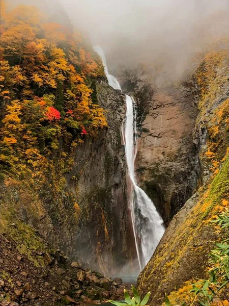 Cachoeiras Momiji Árvores Folhas Caindo Outono Japão — Fotografia de Stock
