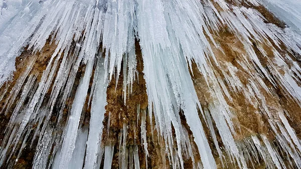 Buz çağlayanı 'ndaki buz saçağının üzerini kapatın. Rotes Tor, Rankweil, Vorarlberg.. — Stok fotoğraf